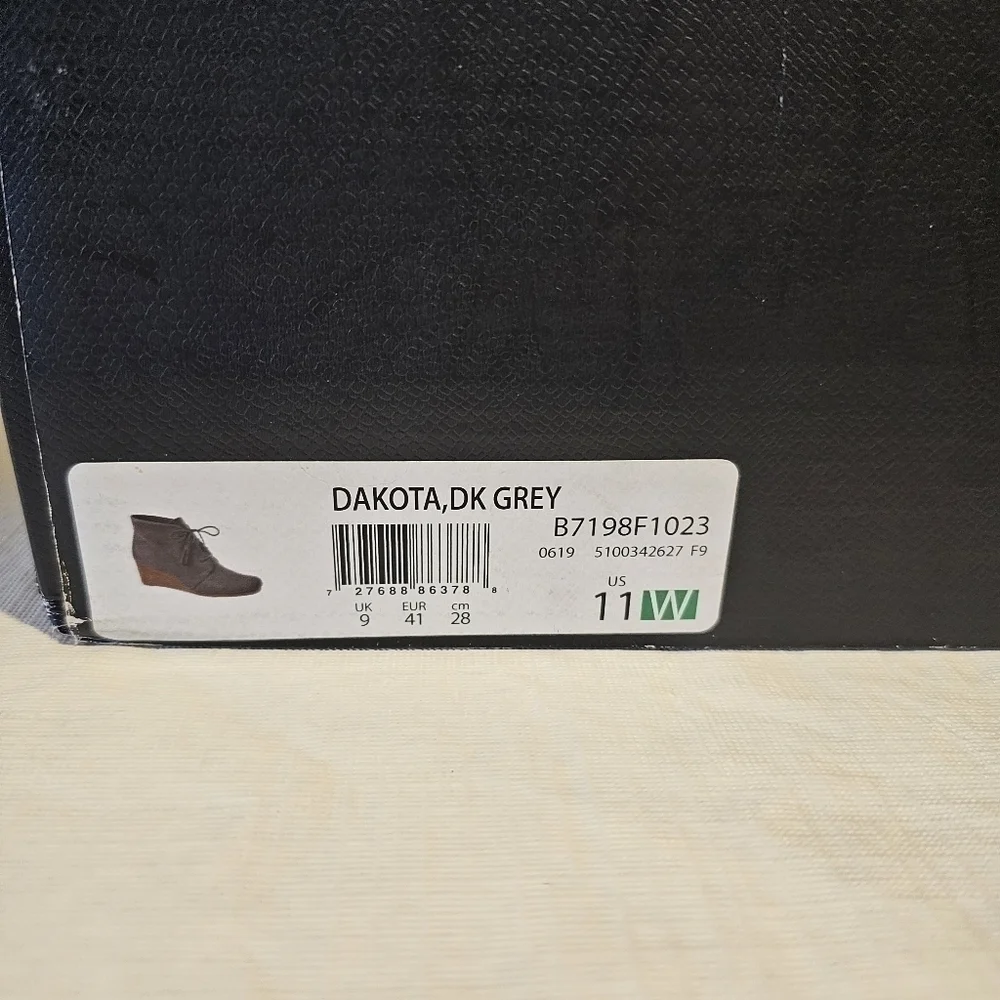 DR. Scholl's Dakota Wedge Bootie sz 11 W NEW - Picture 3 of 16
